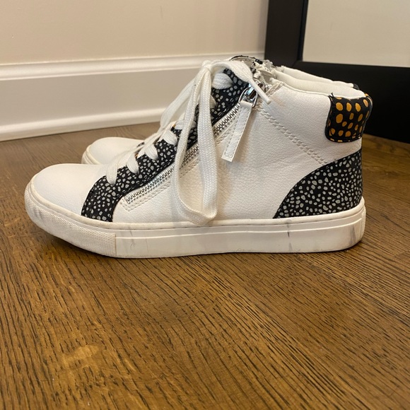 Universal Thread Brooklin High Top Sneakers - Picture 5 of 8